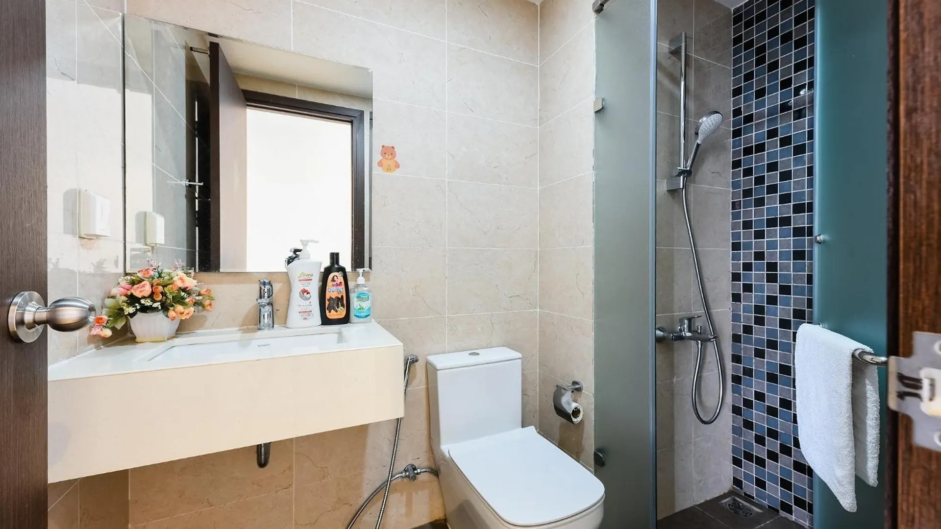 April Apartment Ho Chi Minh City Hotel