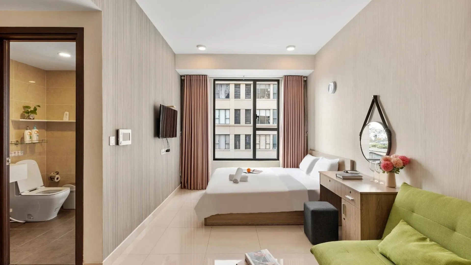 April Apartment Ho Chi Minh City Hotel